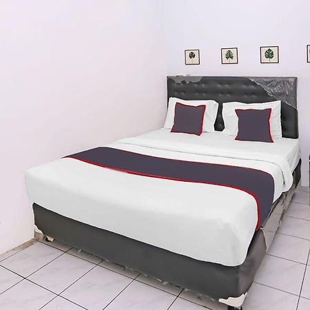 Collection O 92739 Hotel Pintu Besar Dżakarta Zewnętrze zdjęcie