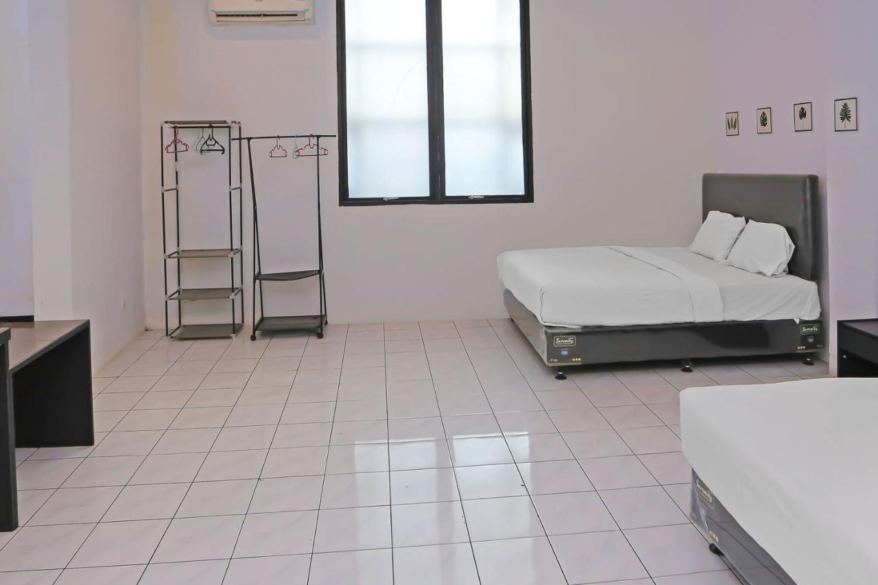 Collection O 92739 Hotel Pintu Besar Dżakarta Zewnętrze zdjęcie