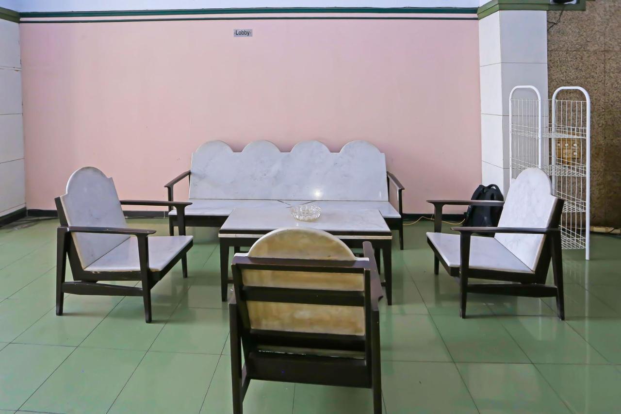 Collection O 92739 Hotel Pintu Besar Dżakarta Zewnętrze zdjęcie