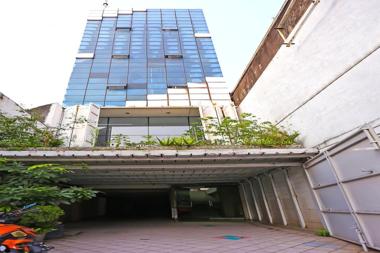 Collection O 92739 Hotel Pintu Besar Dżakarta Zewnętrze zdjęcie
