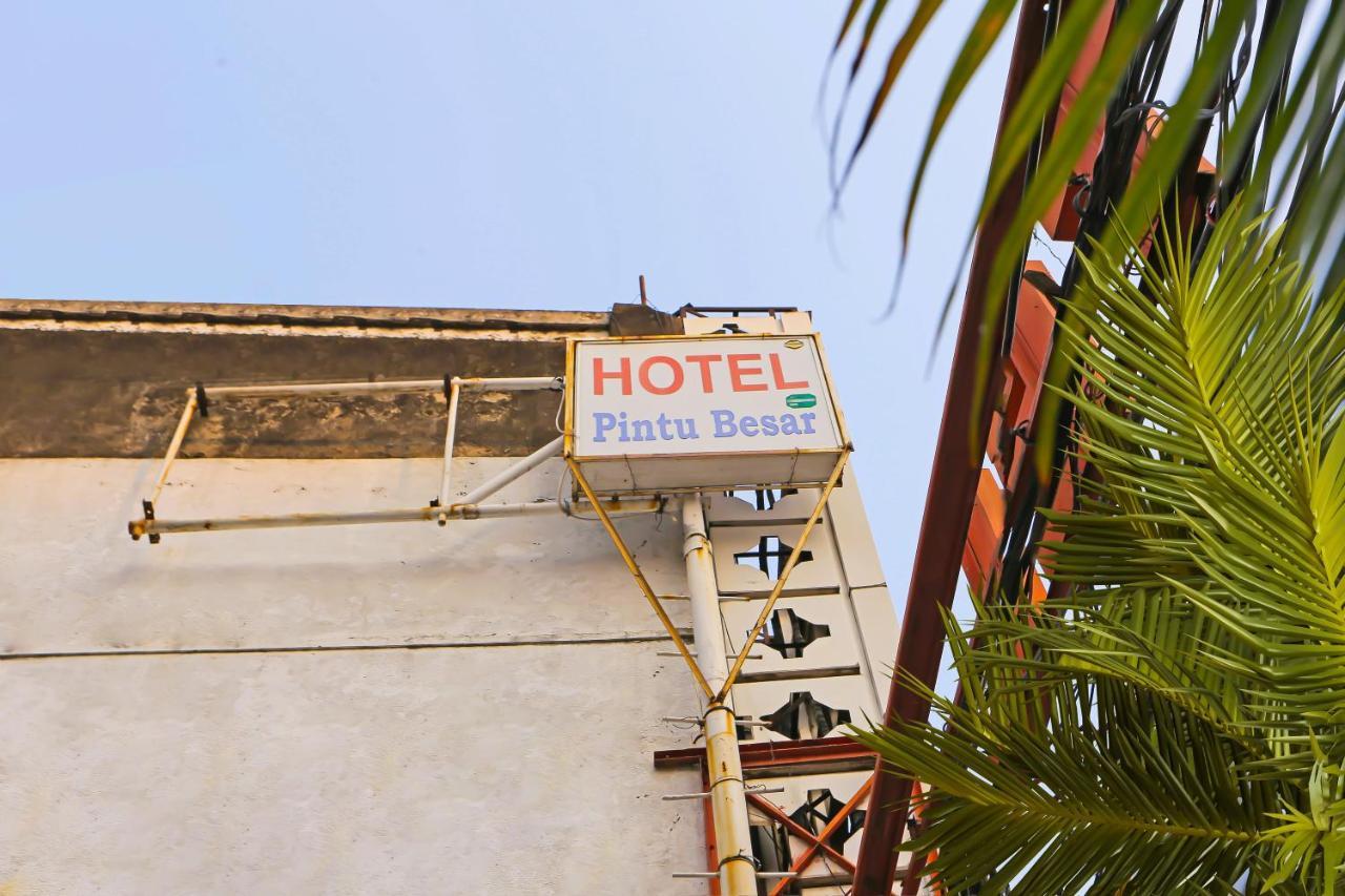 Collection O 92739 Hotel Pintu Besar Dżakarta Zewnętrze zdjęcie