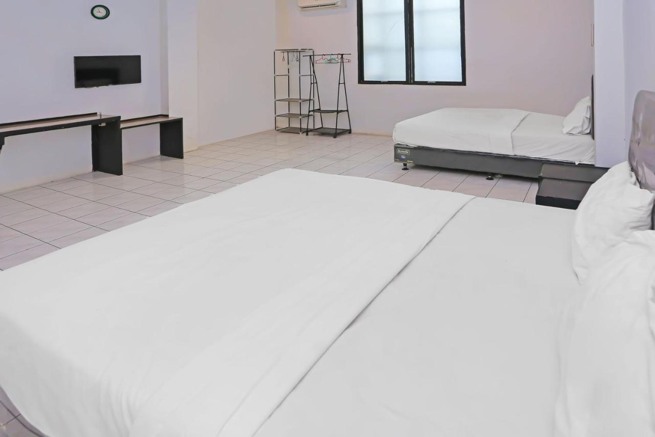 Collection O 92739 Hotel Pintu Besar Dżakarta Zewnętrze zdjęcie